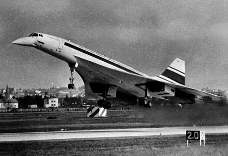 02.03.69_1er_vol_de_Concorde_~E40E1969~E41E_-_53Fi1931_-_cropped.jpg